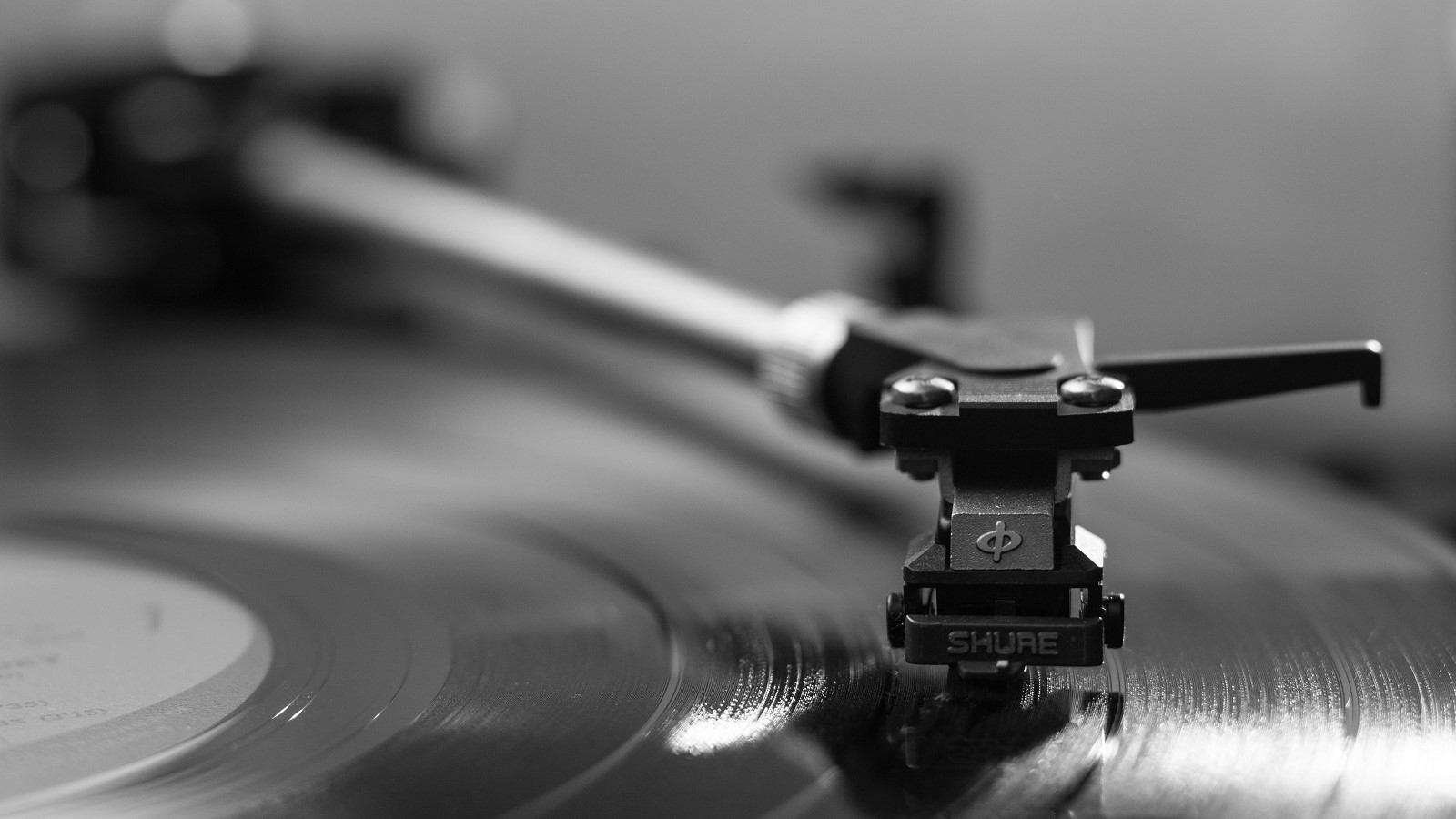 Vinyl, CD oder MP3: Vom kratzigen Vinylsound bis hin zu voluminösen Bässen